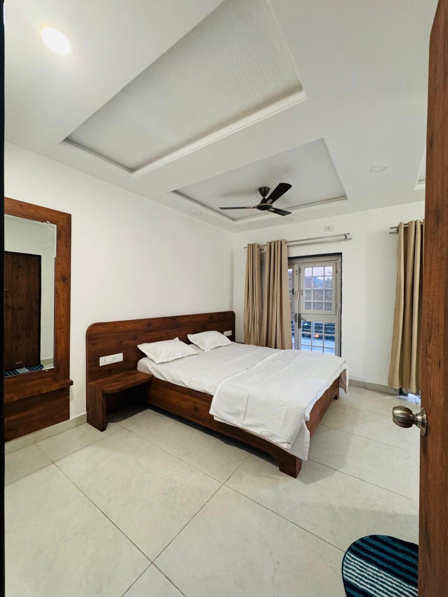 The Gulmohar, Chikhaldara Hotel Buitenkant foto